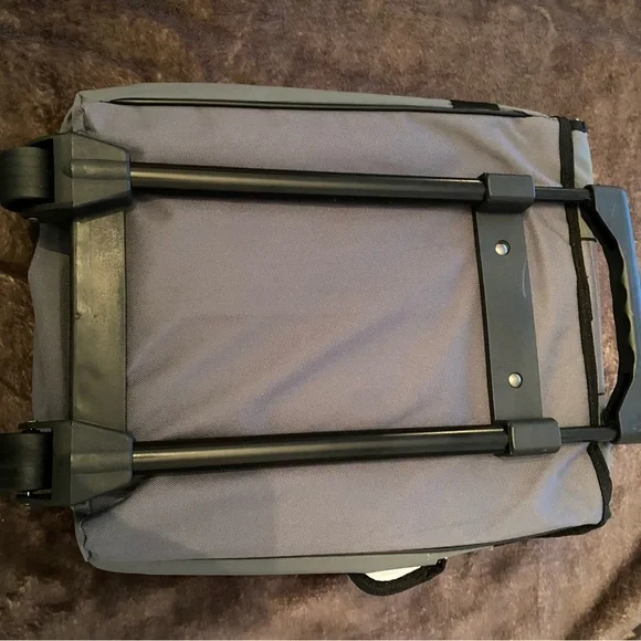 Subzero Gray Insulated Cooler Bag / Travel Tote - NEW - Picture 6 of 9